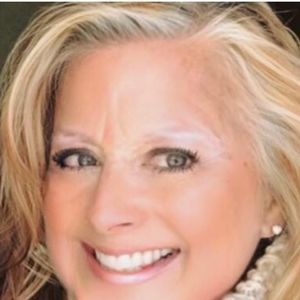 Meet your Posher, Lynda